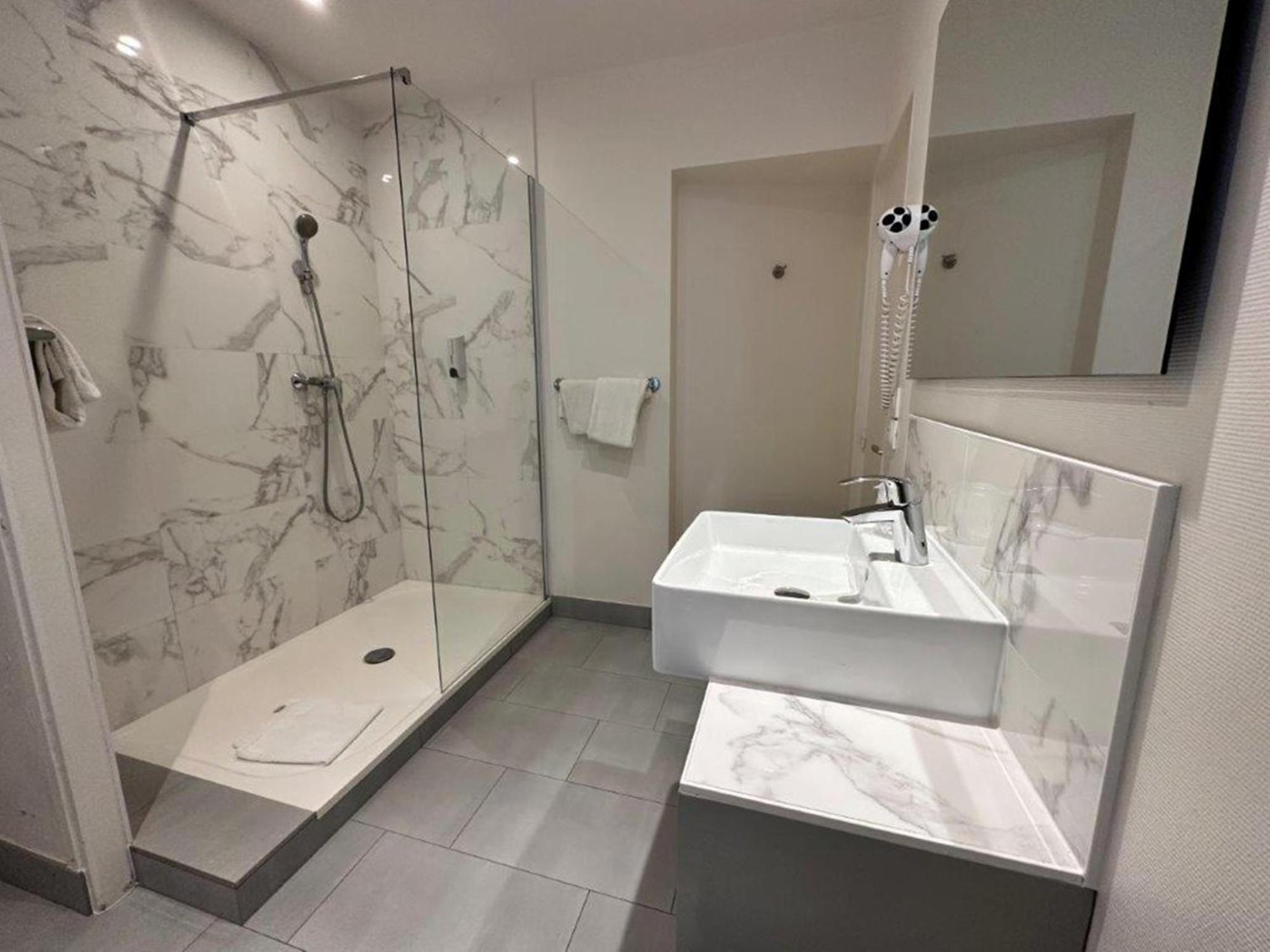 Superior Single Room,1611094484:JPEG
